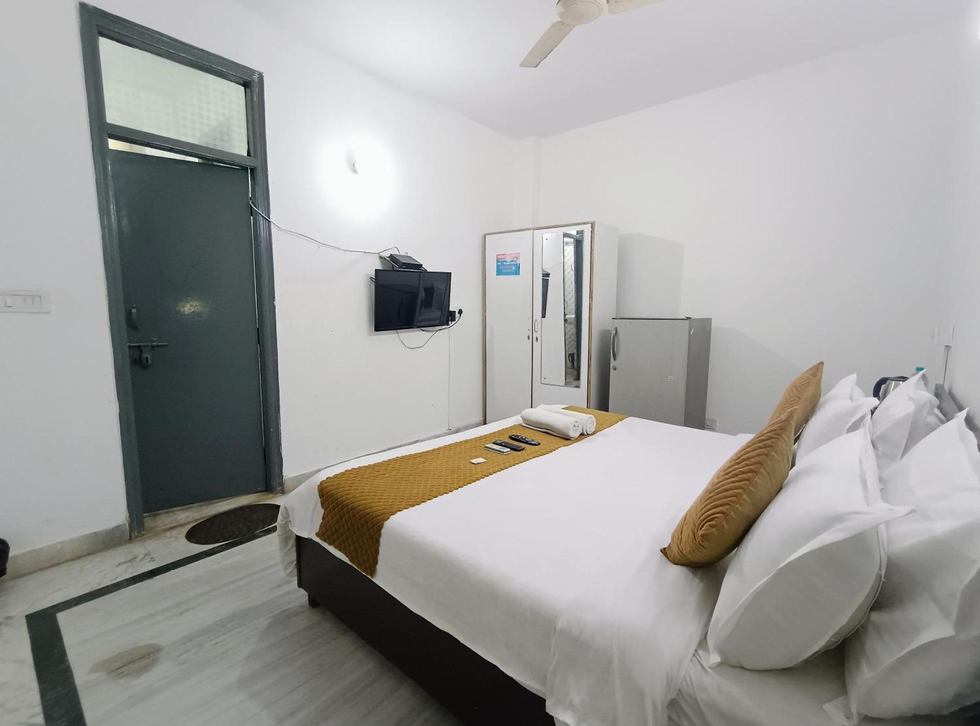 Hotel Hauz Khas Fort View Yeni Delhi Dış mekan fotoğraf