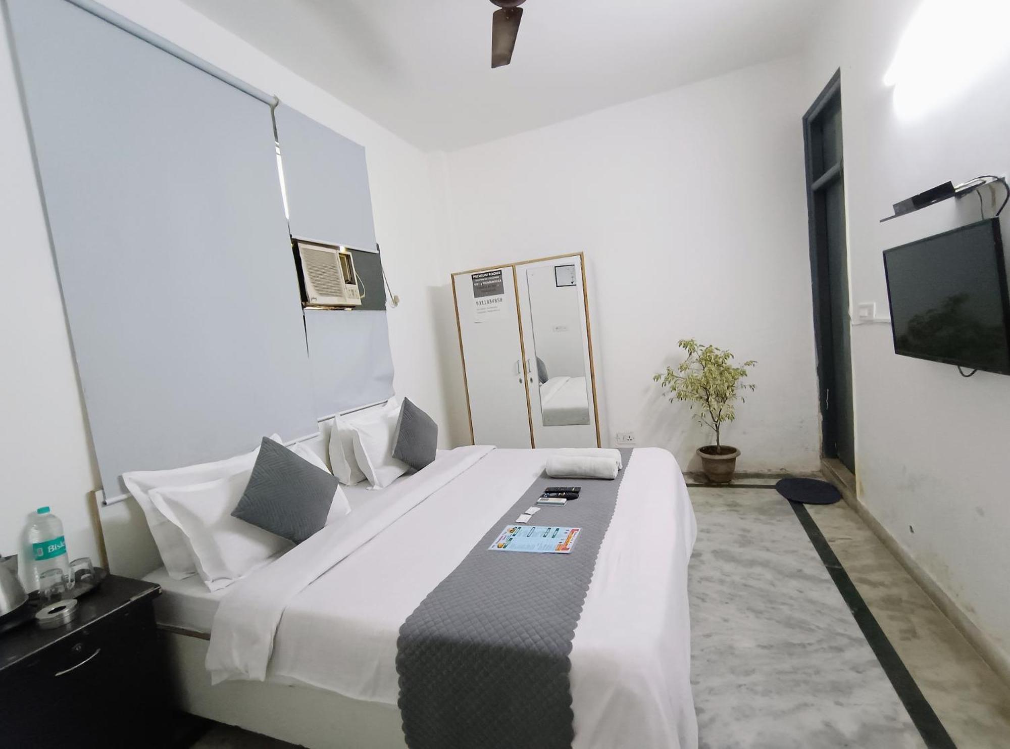 Hotel Hauz Khas Fort View Yeni Delhi Dış mekan fotoğraf