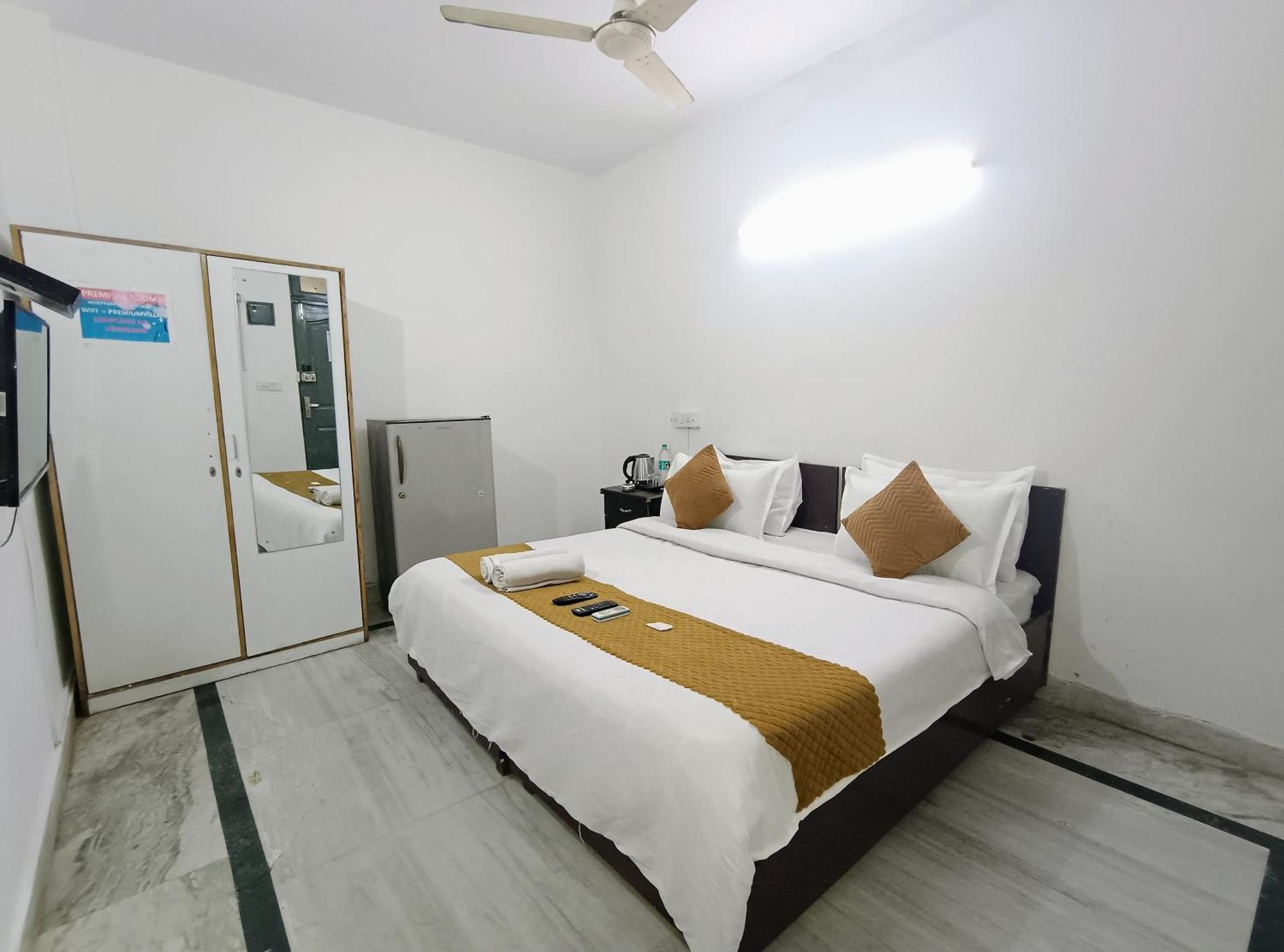 Hotel Hauz Khas Fort View Yeni Delhi Dış mekan fotoğraf