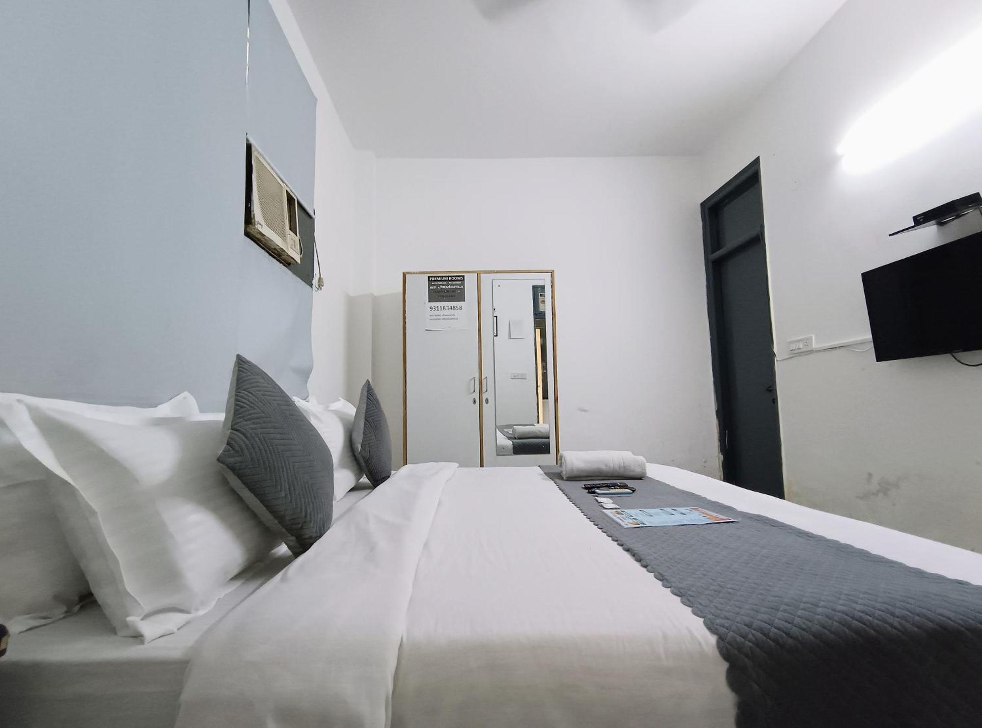 Hotel Hauz Khas Fort View Yeni Delhi Dış mekan fotoğraf